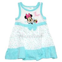 Lány napozó, nyári ruha